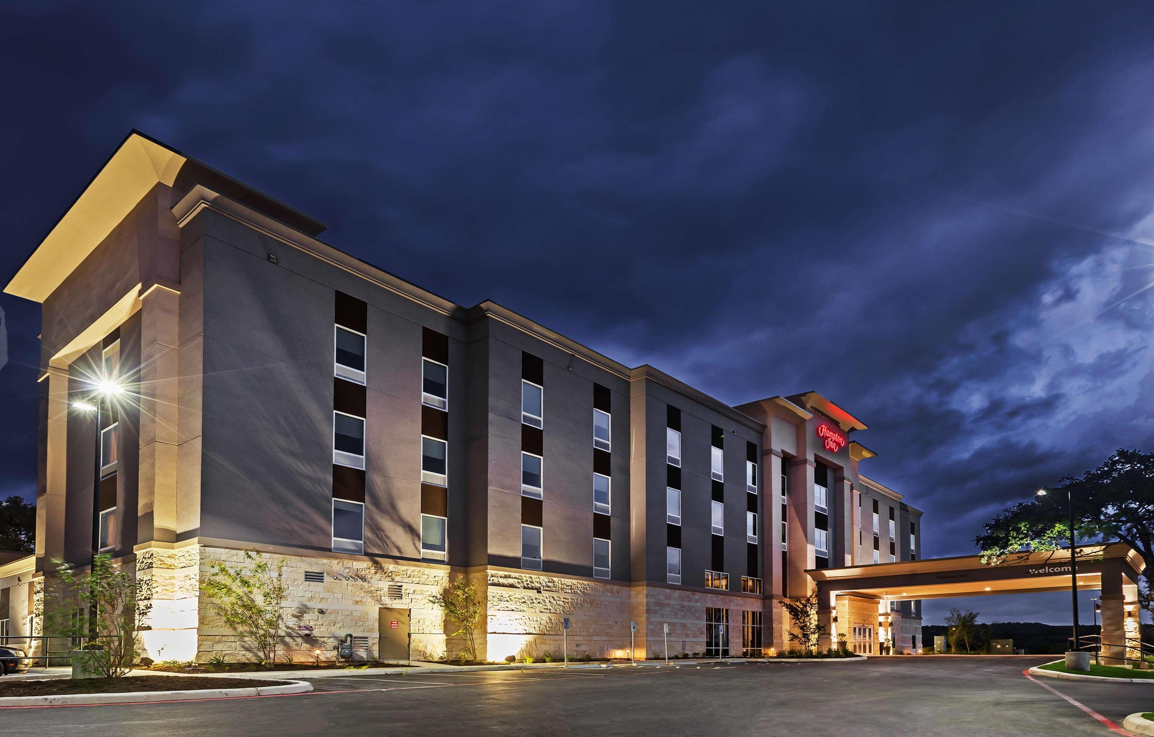 Hampton Inn By Hilton Bulverde Texas Hill Country Exterior photo